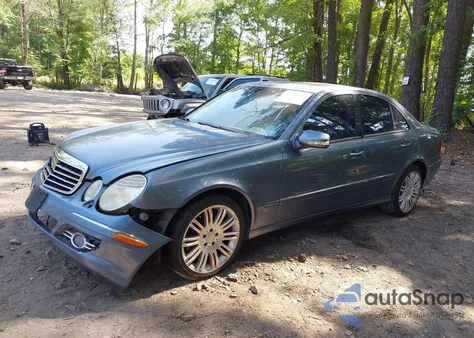 2007 Mercedes-Benz E 350 4Matic z USA, uszkodzony, nr VIN WDBUF87X47X222879